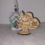 Fa Mikulás talpas 7,5 cm