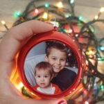 Fényképes karácsonyfa gömbdísz 8 cm (piros)