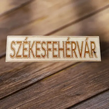 Egyedi feliratos fa tábla 3