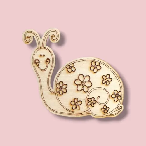 Festhető fa figura csigusz 7 cm