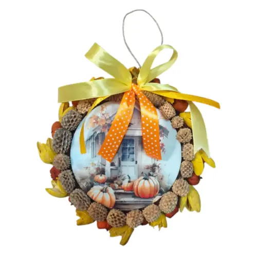 Őszi kopogtató fehér ház