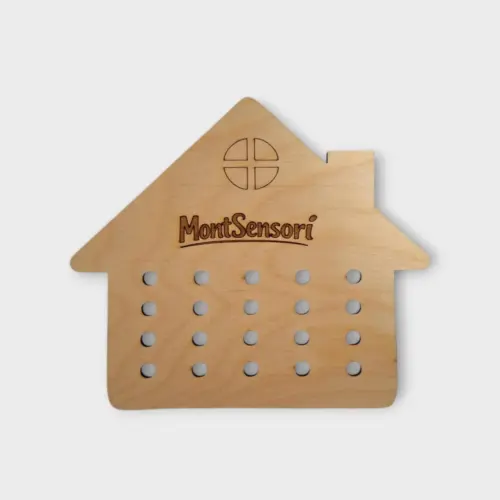 Montessori fűzős fa játék – ház 13 cm
