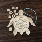 Fa fűzögetős fejlesztő játék – Teknős alakban 21 cm - Image 5