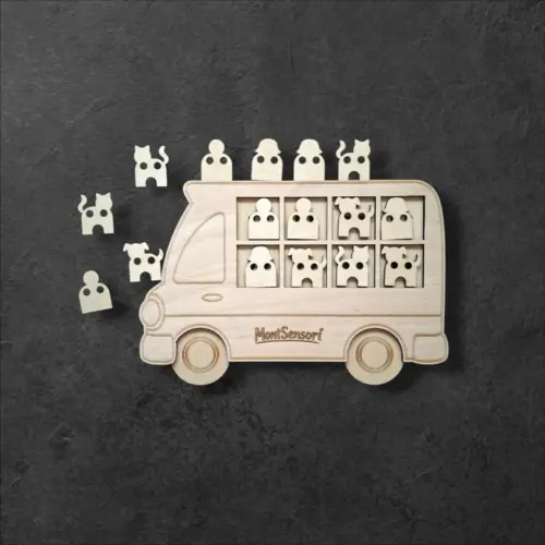 Fa fűzögetős fejlesztő játék – Busz alakban 22 cm