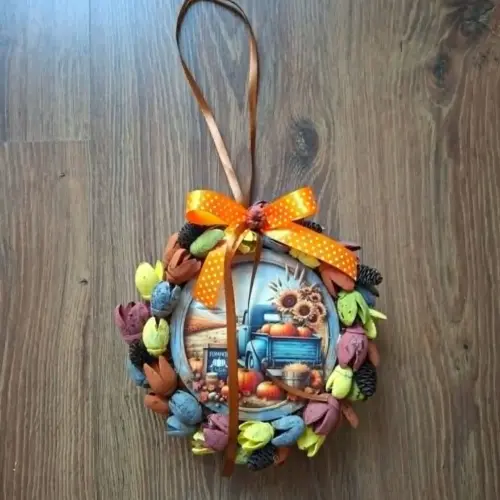 Őszi kopogtató autó 15 cm
